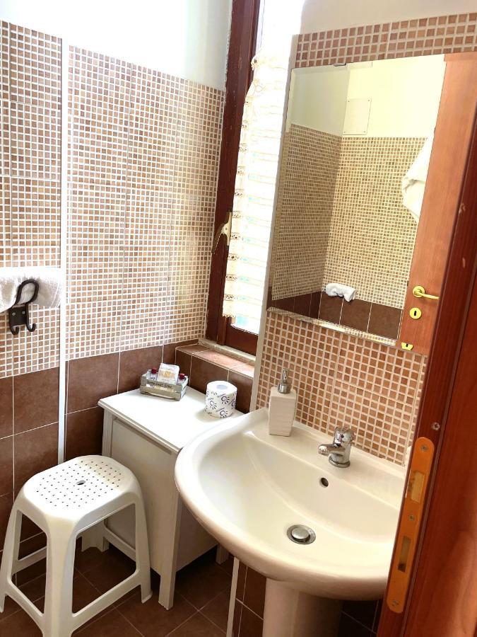 Appia 52 Hotel Rome Bagian luar foto