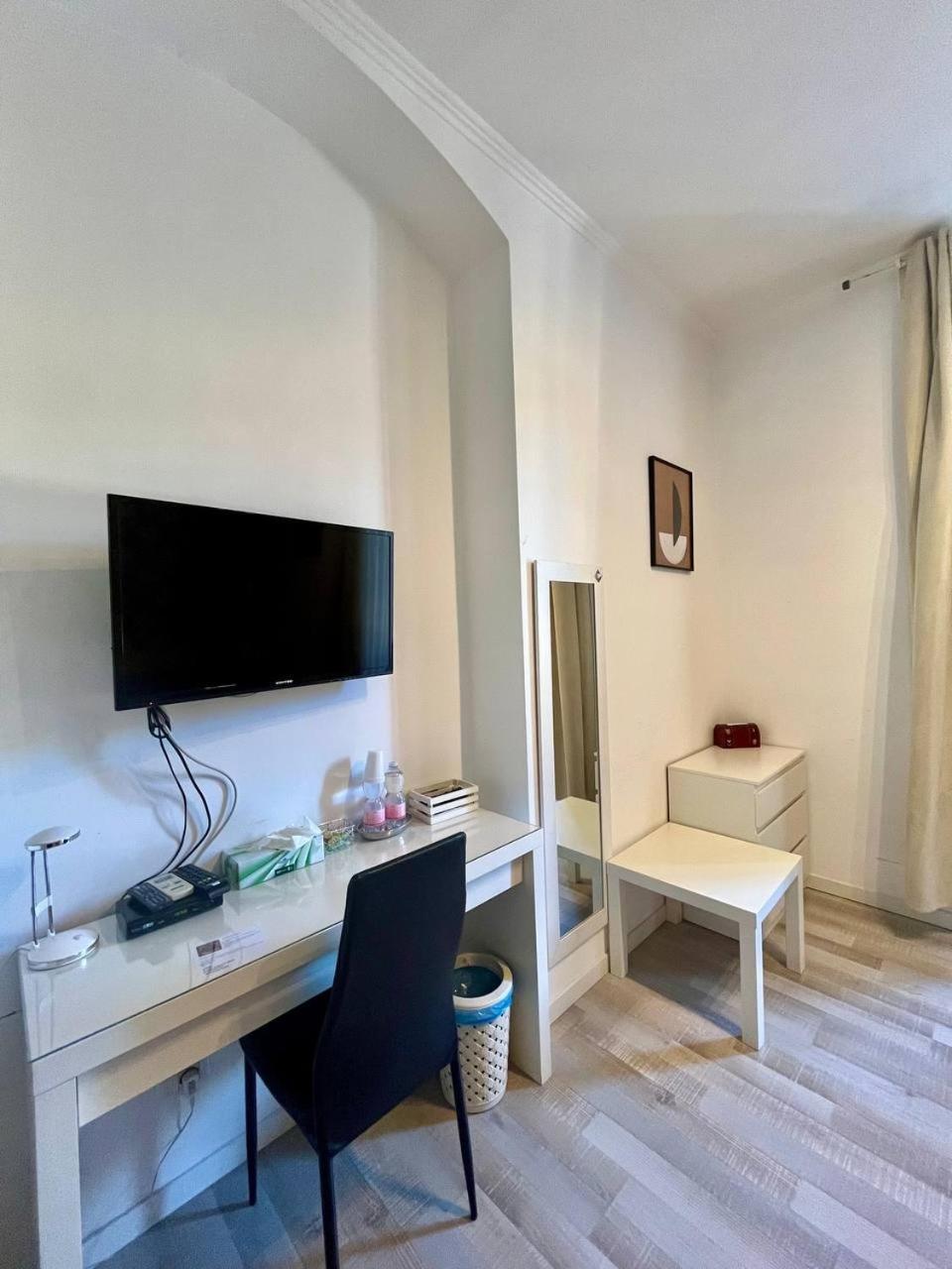 Appia 52 Hotel Rome Bagian luar foto