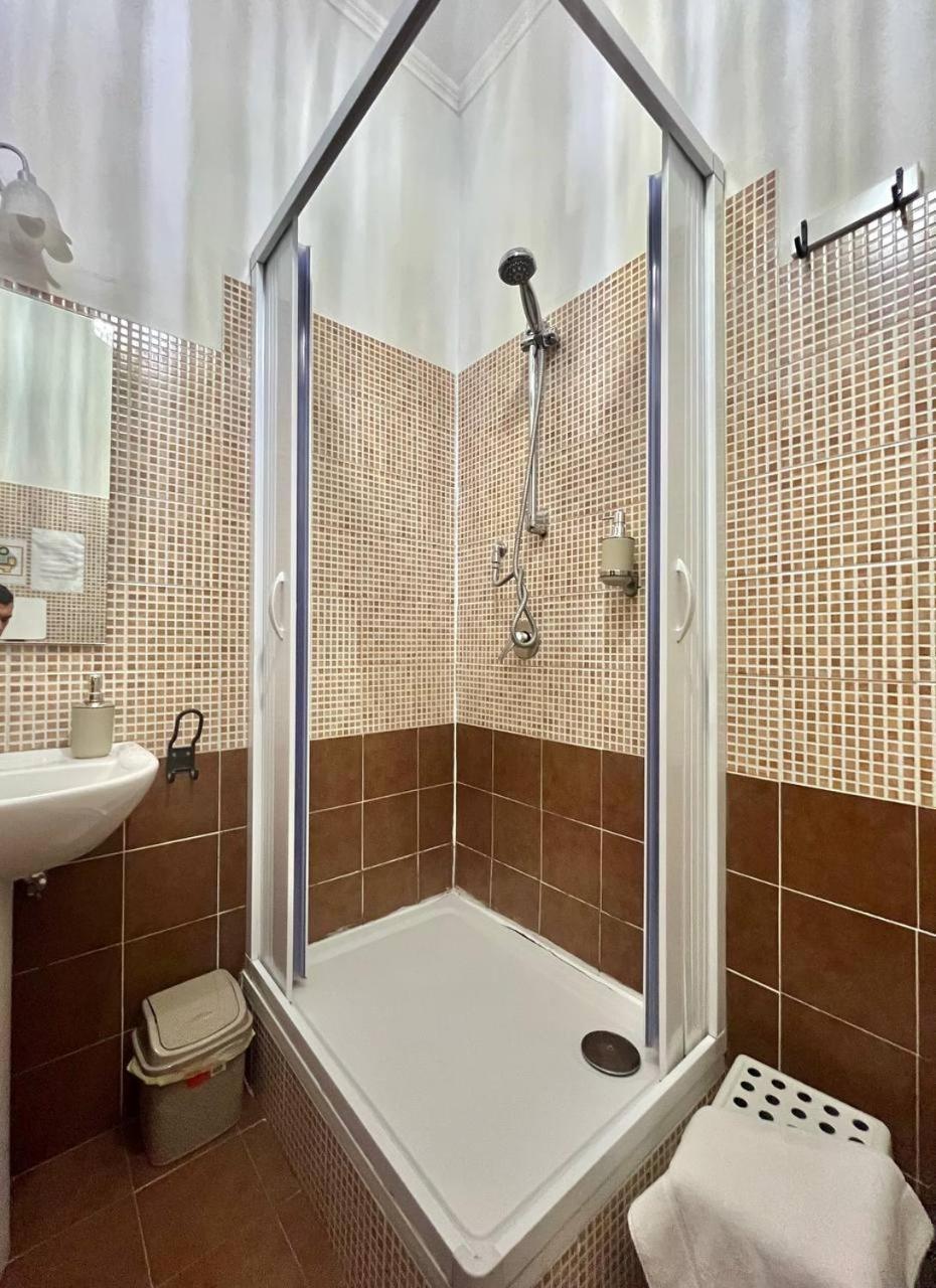 Appia 52 Hotel Rome Bagian luar foto